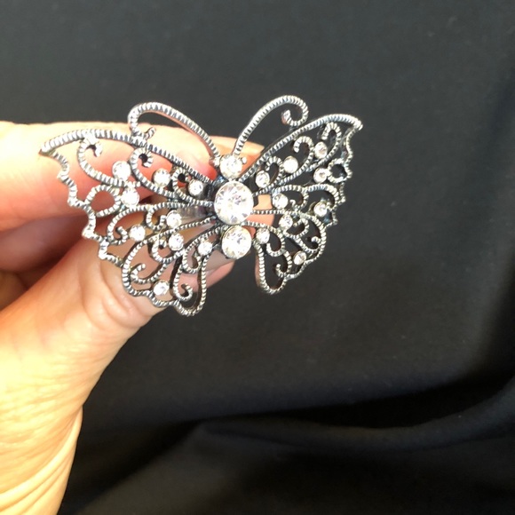 Wide Silver Rhinestone Butterfly Ring - Picture 6 of 6